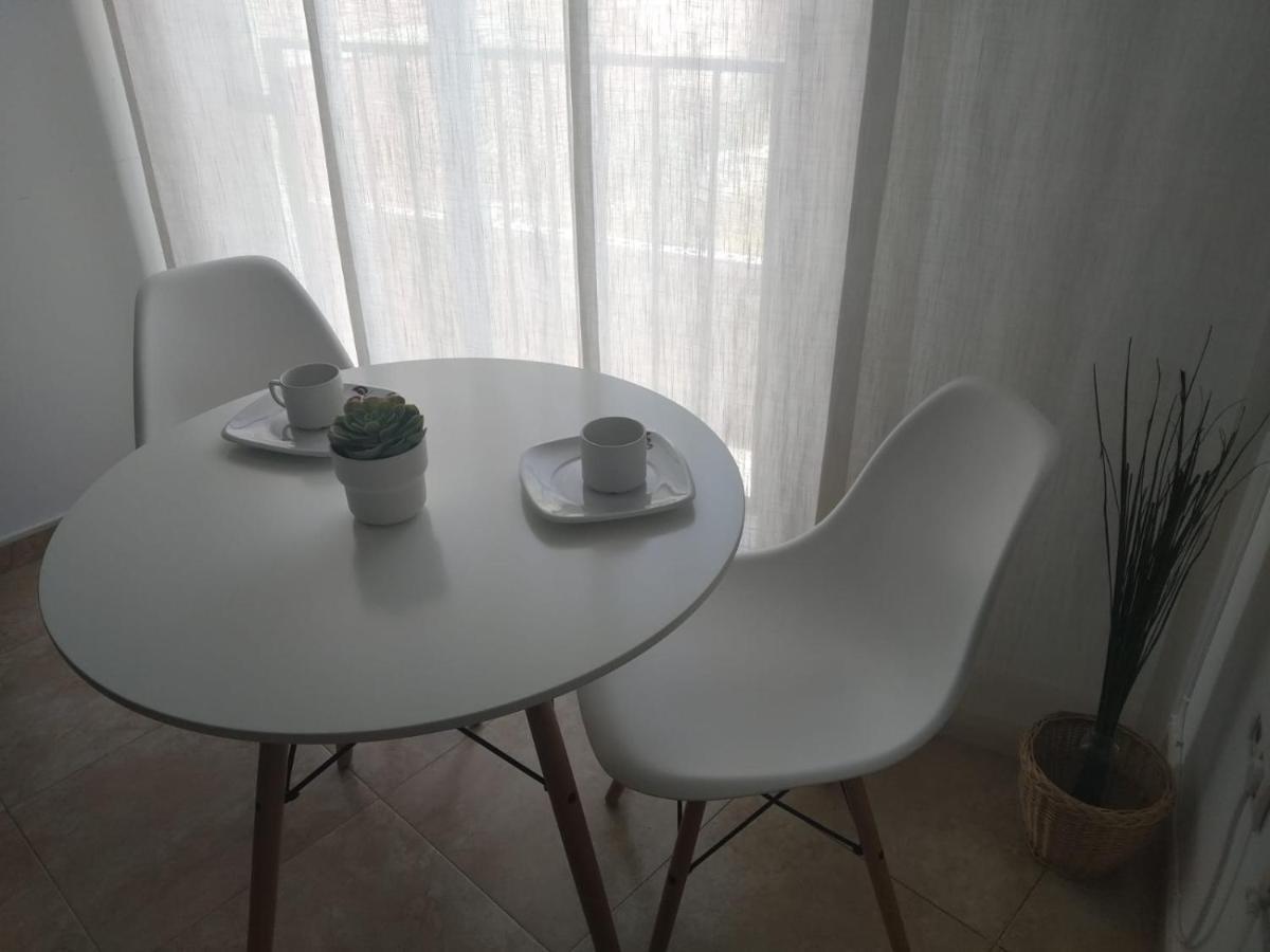 Love Rent4 Malaga Spiteri Exterior photo